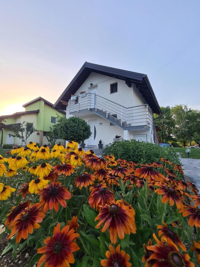 Orhidea Villa Bihać Exteriör bild